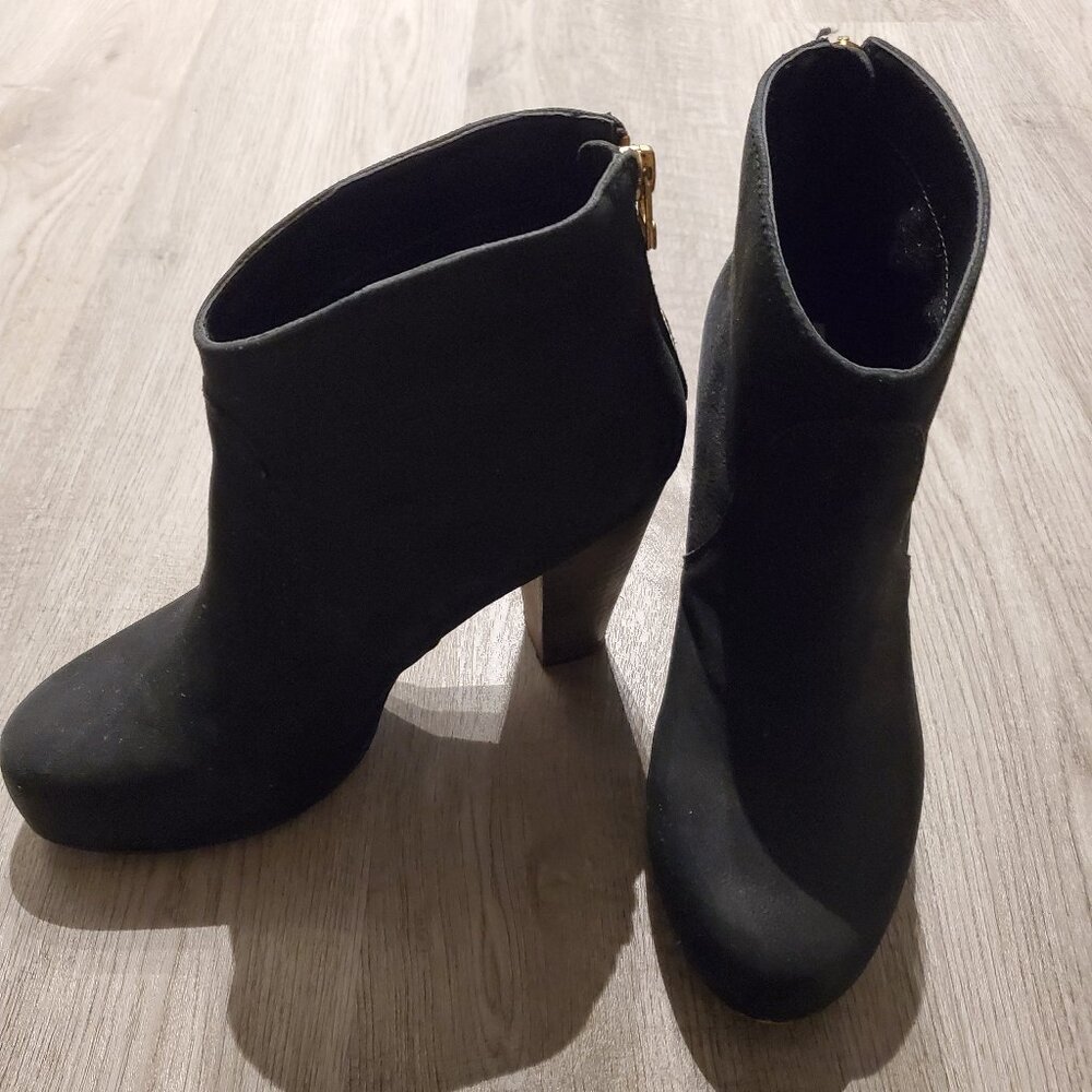 Steve Madden 4 inch high cork heel black suede booties - Sz 7.5
